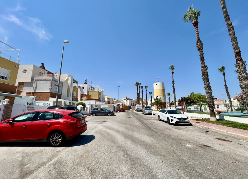 Resale - Townhouse / Terraced House - Torrevieja - Los Altos