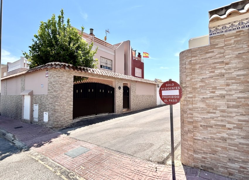 Resale - Townhouse / Terraced House - Torrevieja - Los Altos