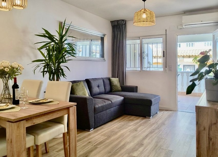 Resale - Townhouse / Terraced House - Torrevieja - Los Altos