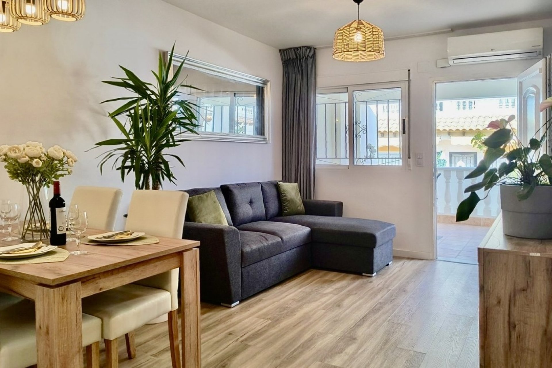 Resale - Townhouse / Terraced House - Torrevieja - Los Altos
