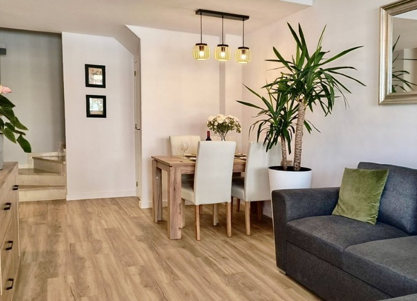 Resale - Townhouse / Terraced House - Torrevieja - Los Altos