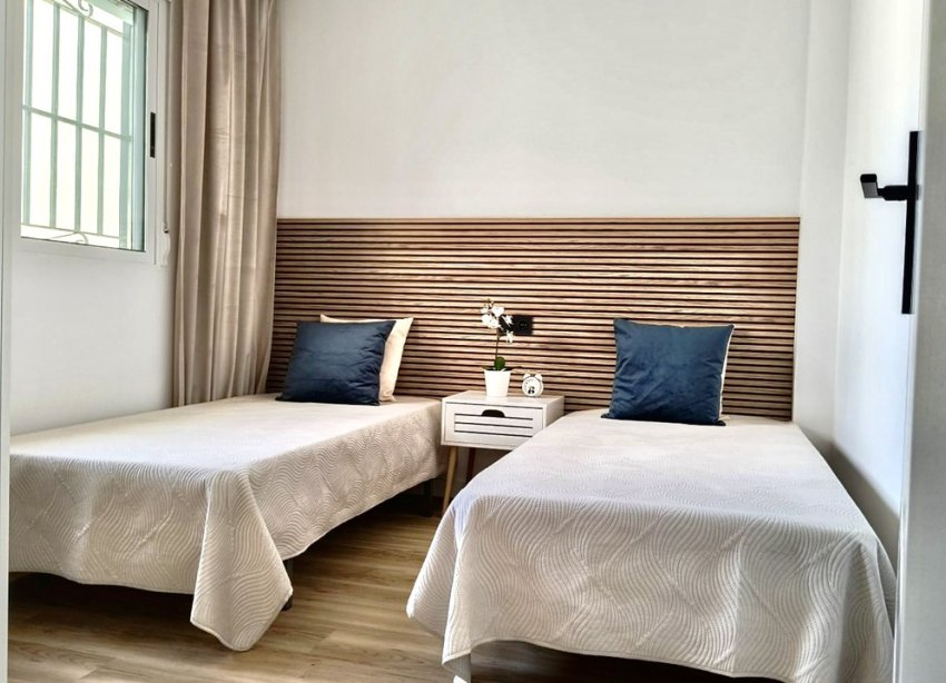 Resale - Townhouse / Terraced House - Torrevieja - Los Altos