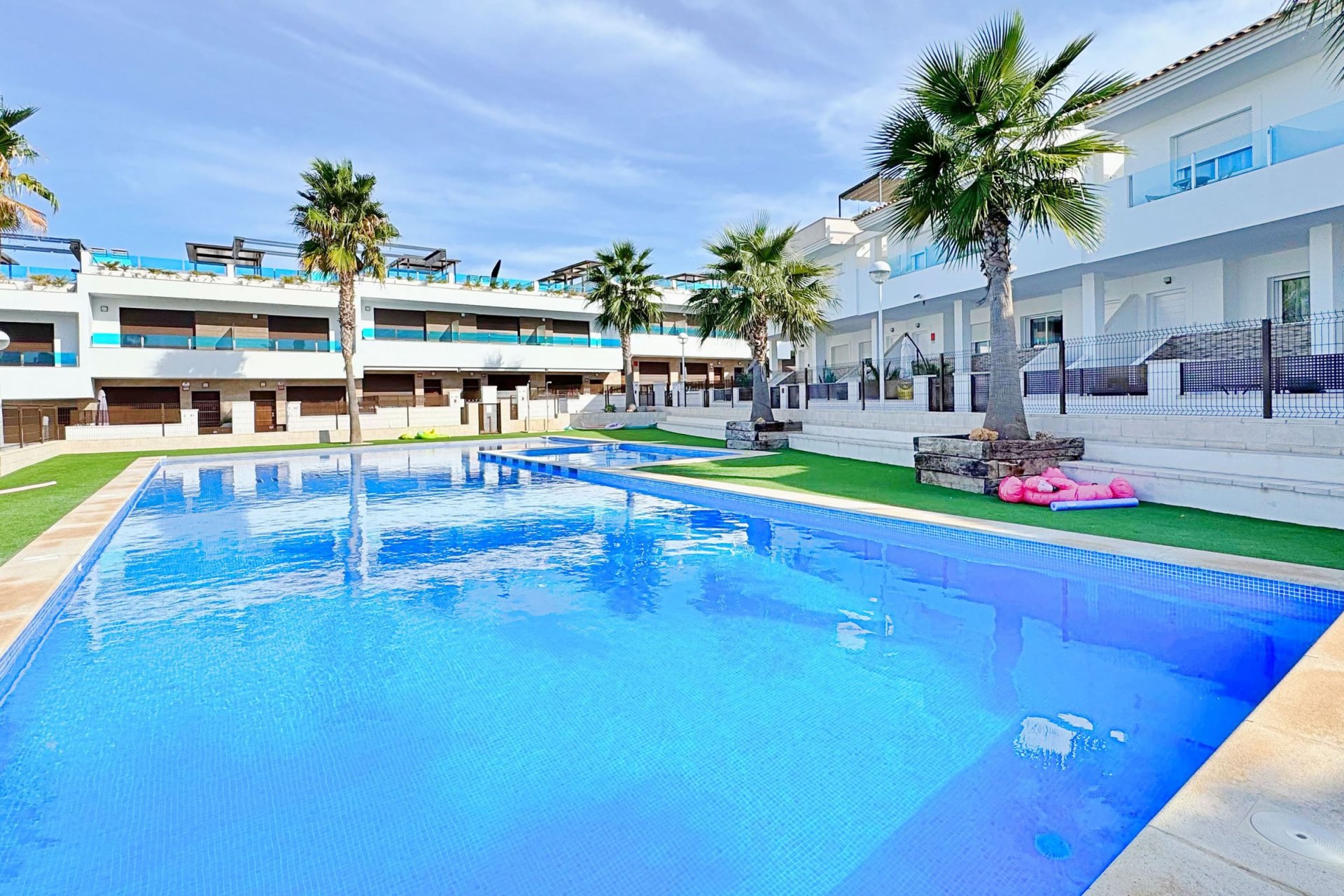 Resale - Townhouse / Terraced House - Torrevieja - Los Balcones