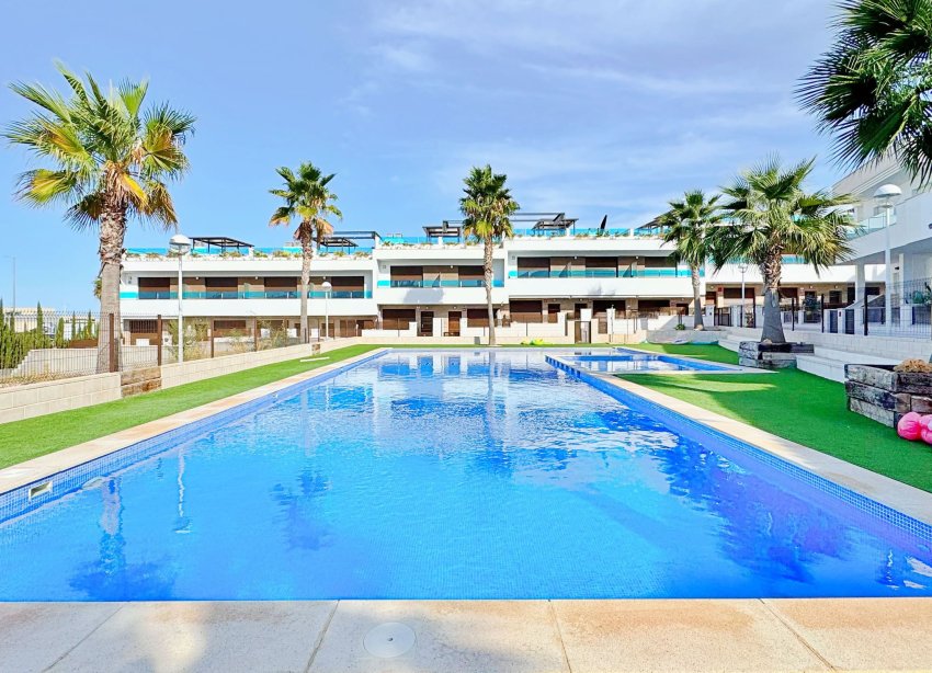 Resale - Townhouse / Terraced House - Torrevieja - Los Balcones