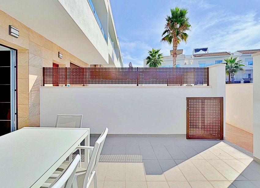 Resale - Townhouse / Terraced House - Torrevieja - Los Balcones