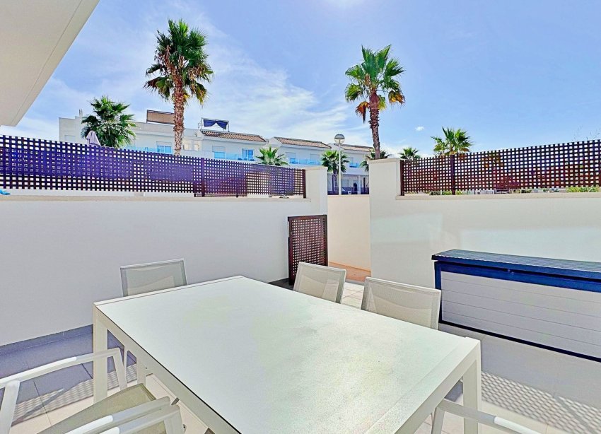 Resale - Townhouse / Terraced House - Torrevieja - Los Balcones