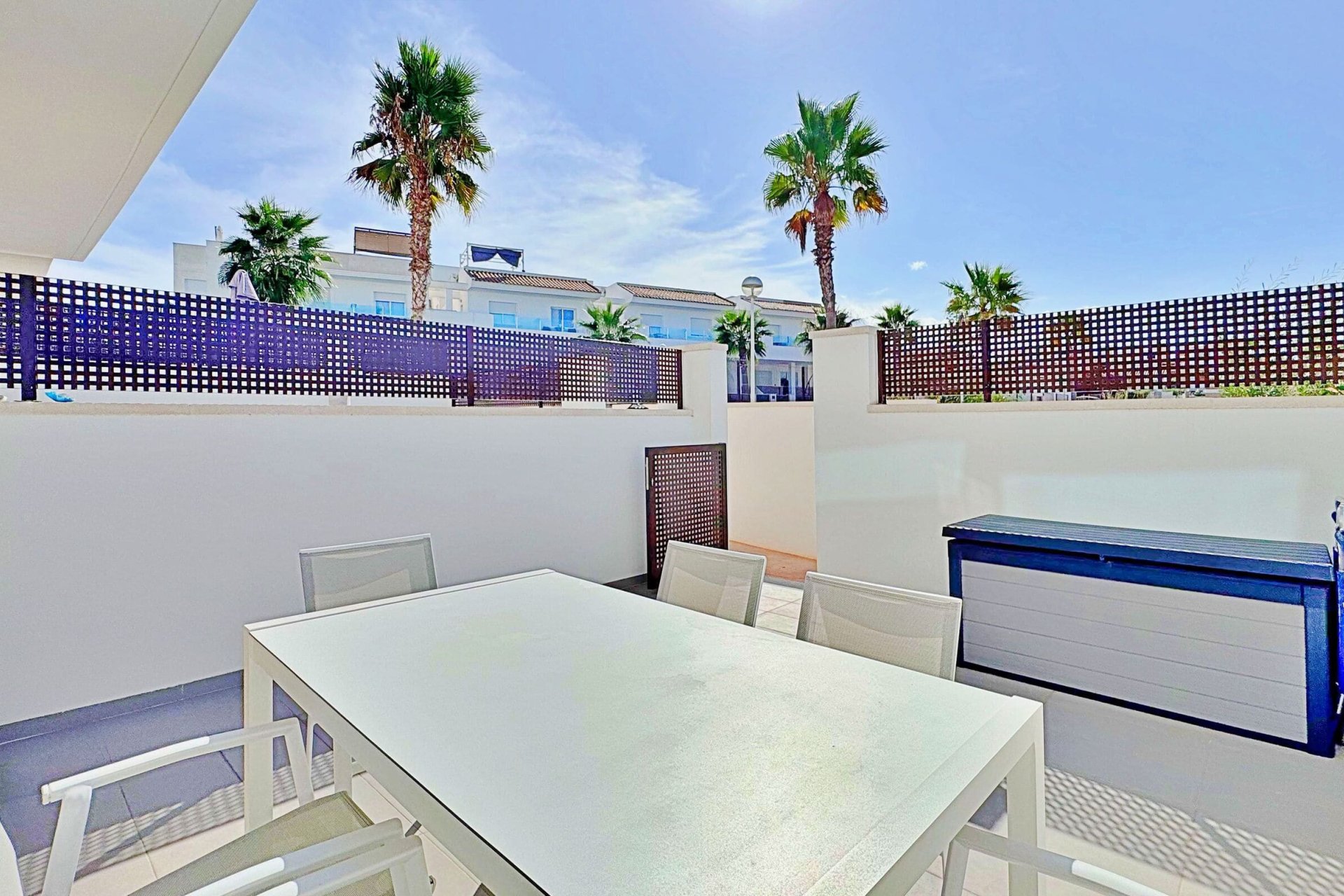Resale - Townhouse / Terraced House - Torrevieja - Los Balcones