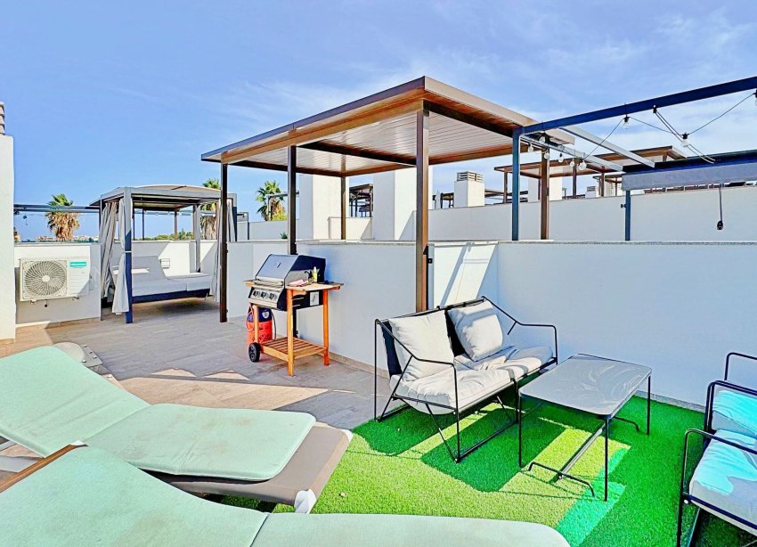 Resale - Townhouse / Terraced House - Torrevieja - Los Balcones