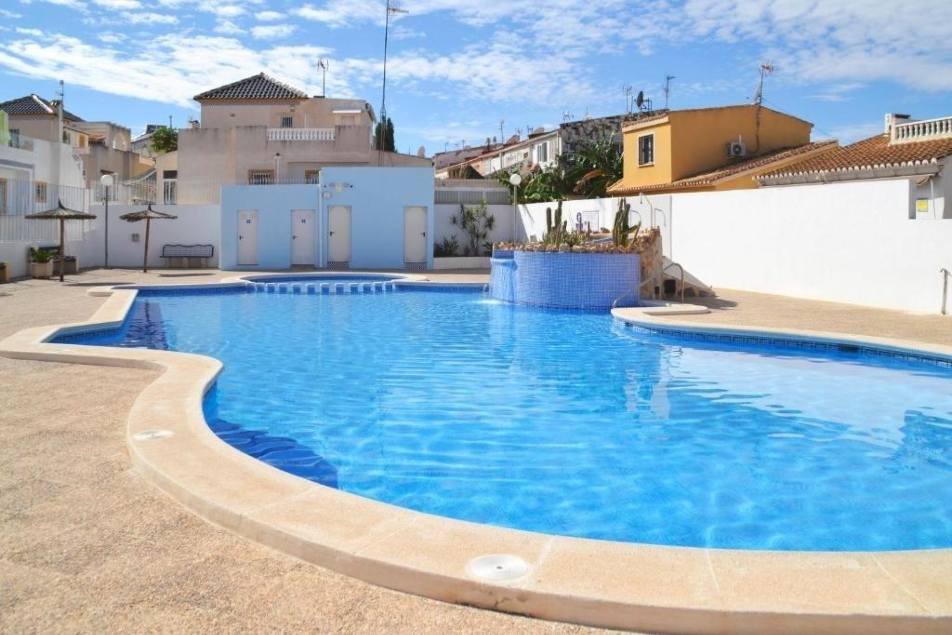 Resale - Townhouse / Terraced House - Torrevieja - Los Balcones