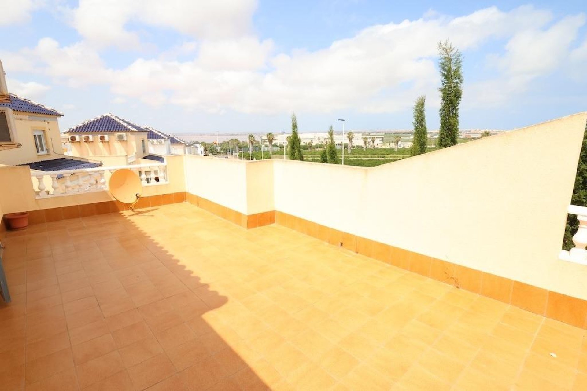 Resale - Townhouse / Terraced House - Torrevieja - Los Balcones