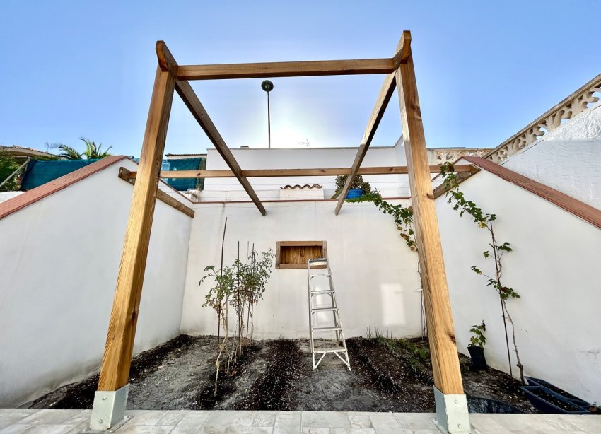 Resale - Townhouse / Terraced House - Torrevieja - Los Balcones
