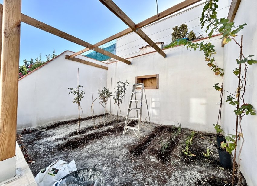 Resale - Townhouse / Terraced House - Torrevieja - Los Balcones
