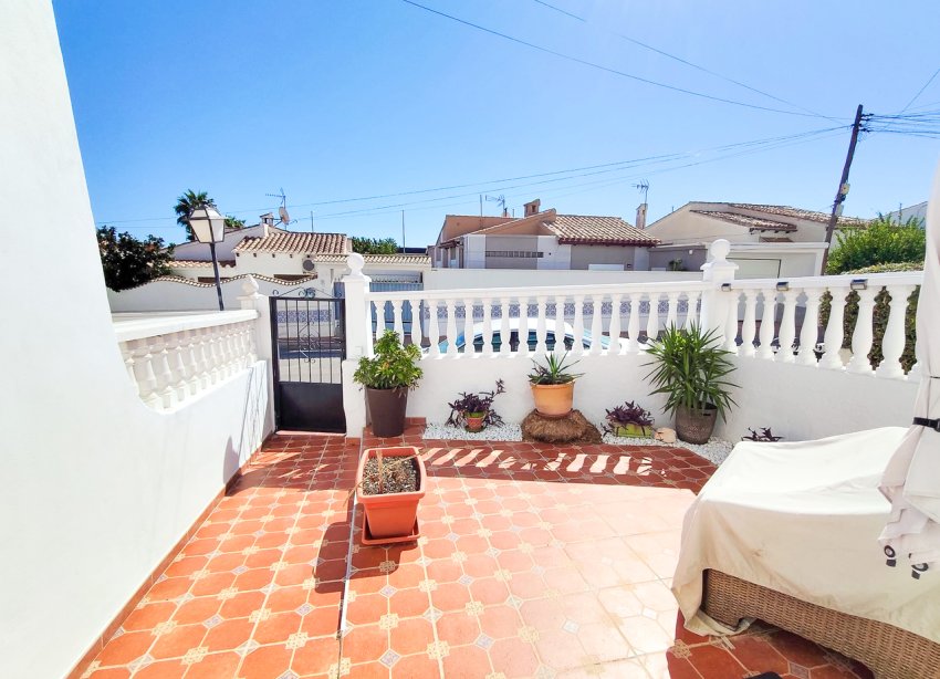 Resale - Townhouse / Terraced House - Torrevieja - Los Balcones