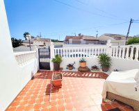 Resale - Townhouse / Terraced House - Torrevieja - Los Balcones