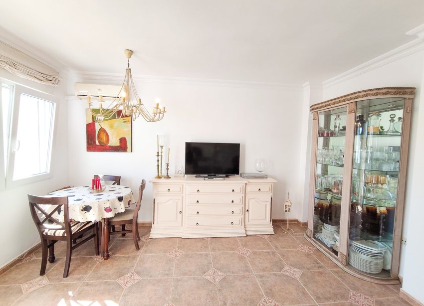 Resale - Townhouse / Terraced House - Torrevieja - Los Balcones