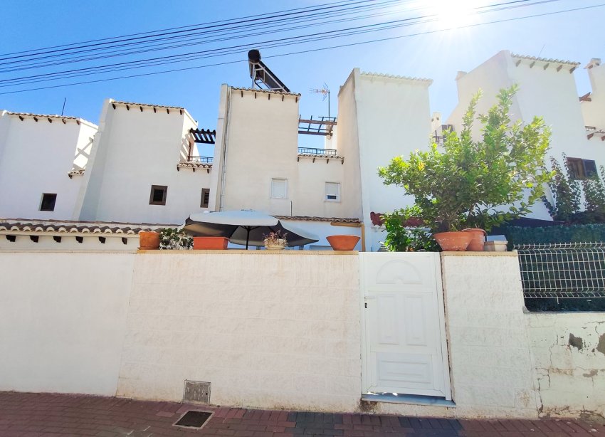 Resale - Townhouse / Terraced House - Torrevieja - Los Balcones