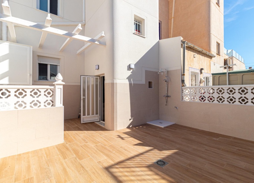 Resale - Townhouse / Terraced House - Torrevieja - Los Frutales
