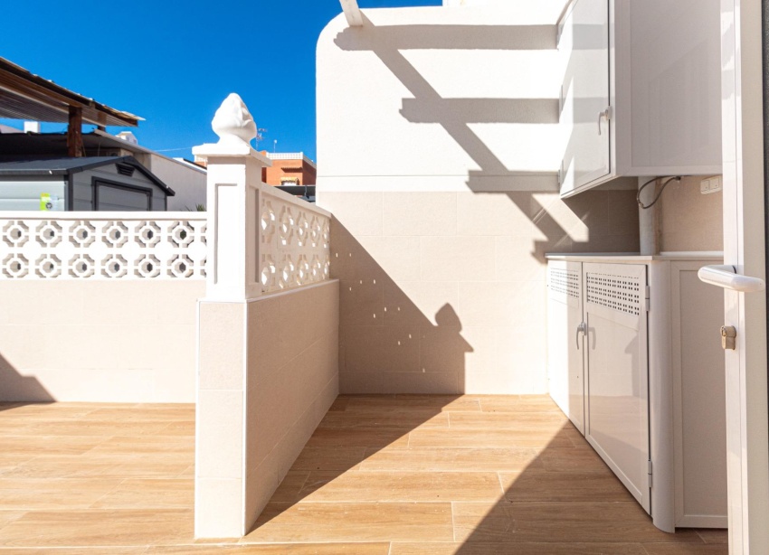 Resale - Townhouse / Terraced House - Torrevieja - Los Frutales