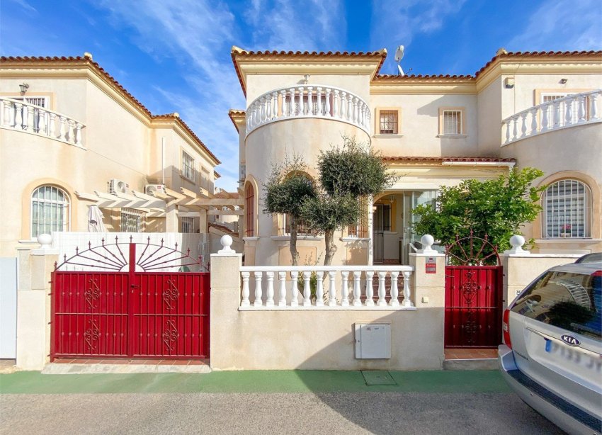Resale - Townhouse / Terraced House - Torrevieja - Nueva Torrevieja