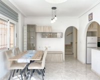 Resale - Townhouse / Terraced House - Torrevieja - Nueva Torrevieja