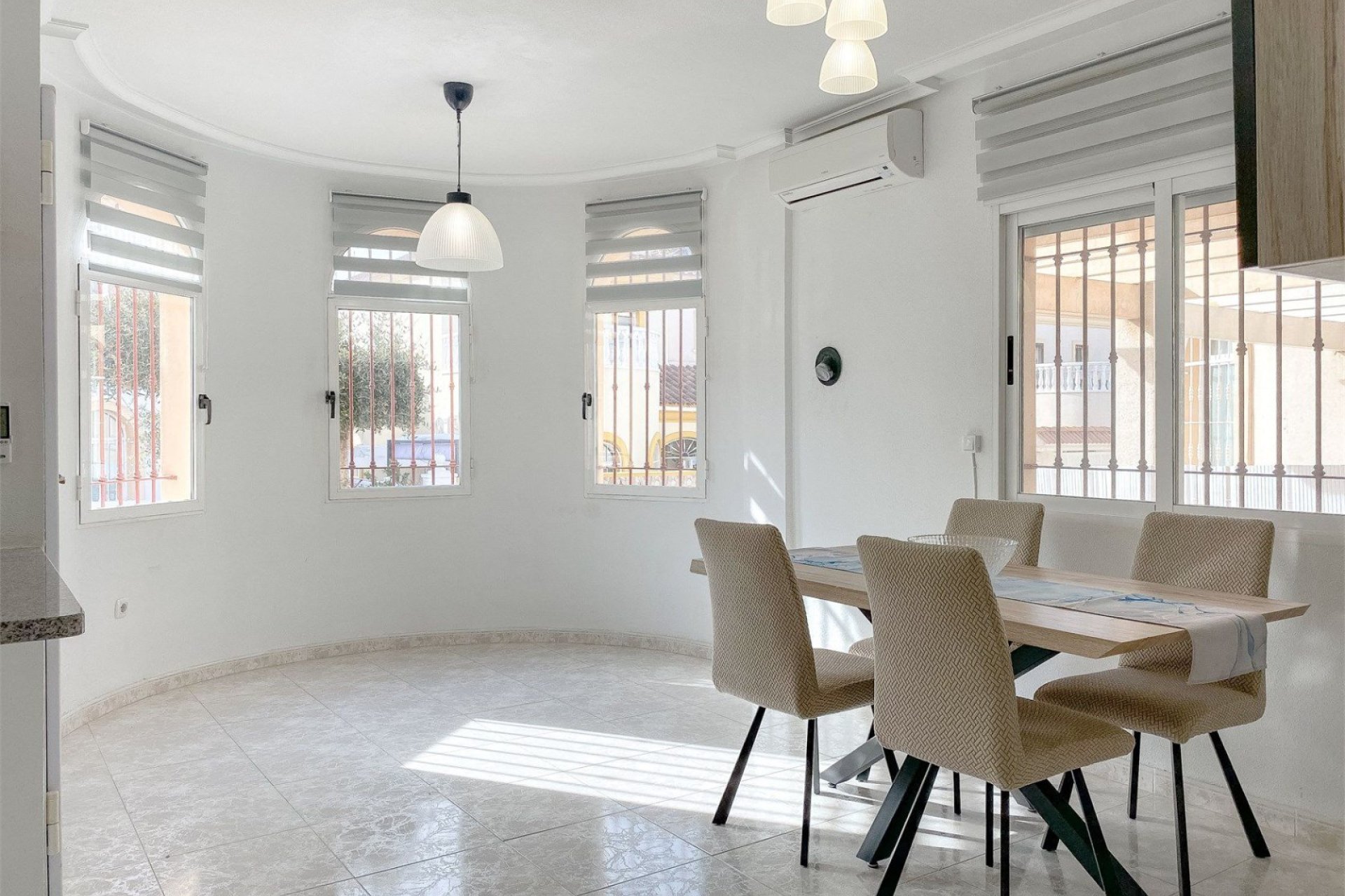 Resale - Townhouse / Terraced House - Torrevieja - Nueva Torrevieja