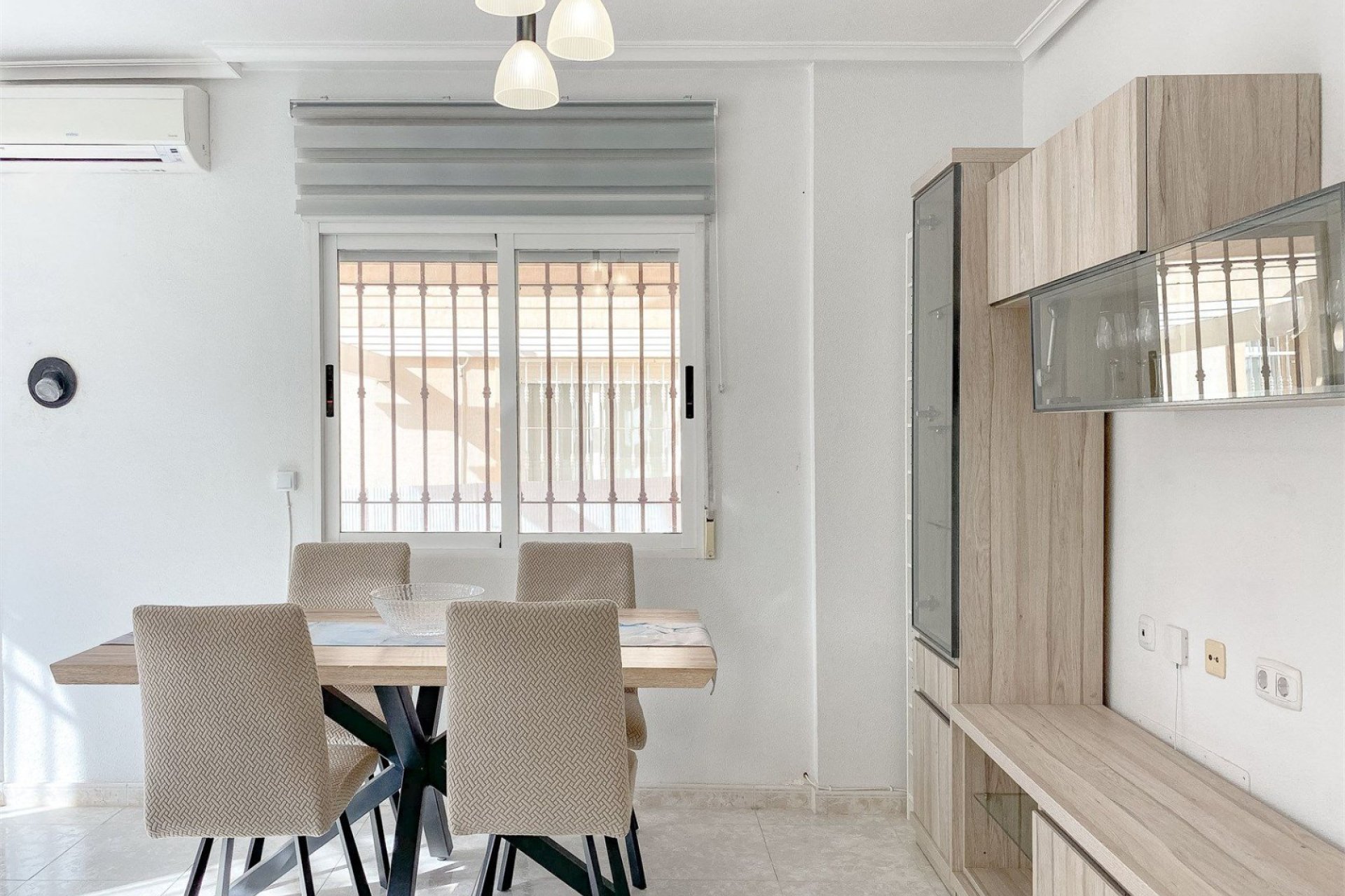 Resale - Townhouse / Terraced House - Torrevieja - Nueva Torrevieja