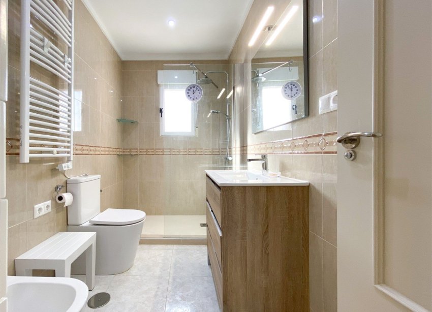 Resale - Townhouse / Terraced House - Torrevieja - Nueva Torrevieja