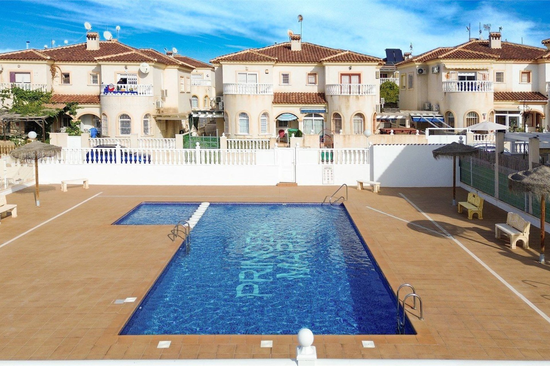 Resale - Townhouse / Terraced House - Torrevieja - Nueva Torrevieja