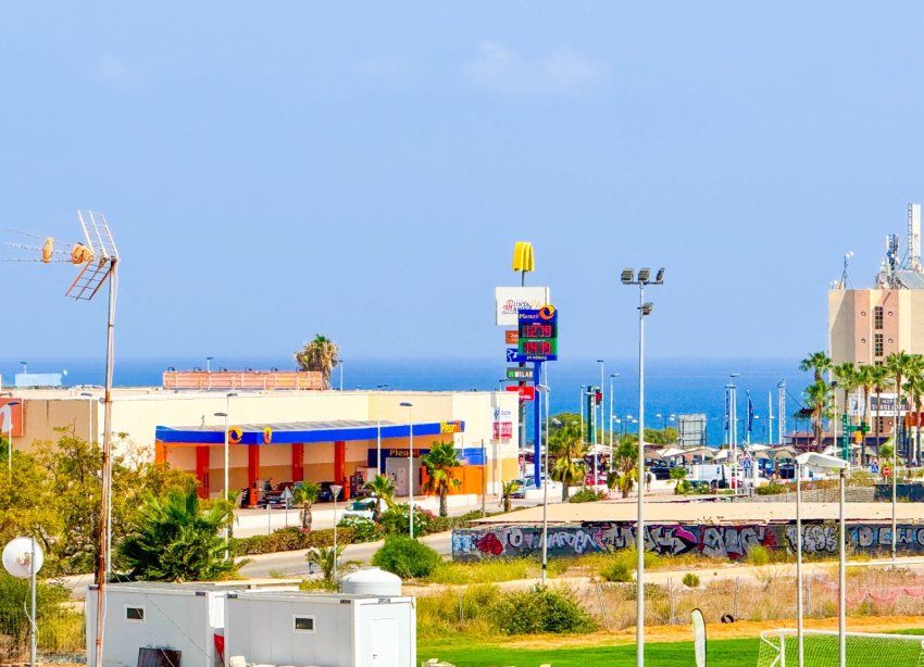 Resale - Townhouse / Terraced House - Torrevieja - Punta Prima