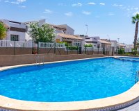 Resale - Townhouse / Terraced House - Torrevieja - Punta Prima