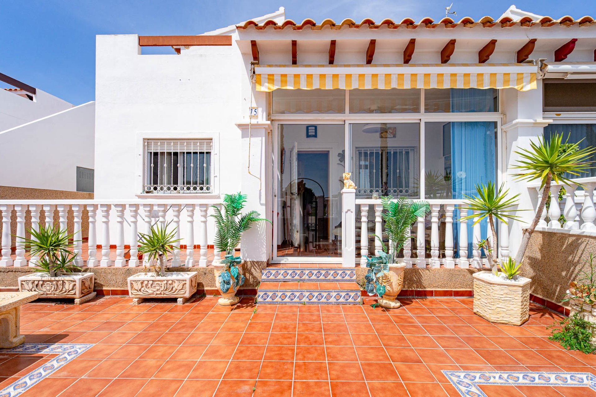 Resale - Townhouse / Terraced House - Torrevieja - Punta Prima