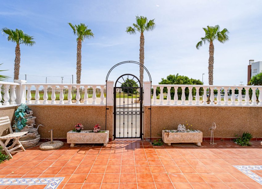 Resale - Townhouse / Terraced House - Torrevieja - Punta Prima