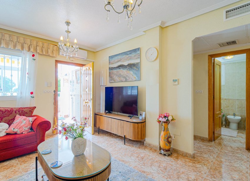 Resale - Townhouse / Terraced House - Torrevieja - Punta Prima