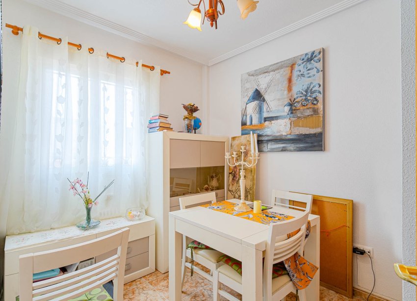 Resale - Townhouse / Terraced House - Torrevieja - Punta Prima