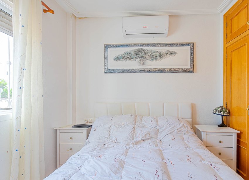 Resale - Townhouse / Terraced House - Torrevieja - Punta Prima