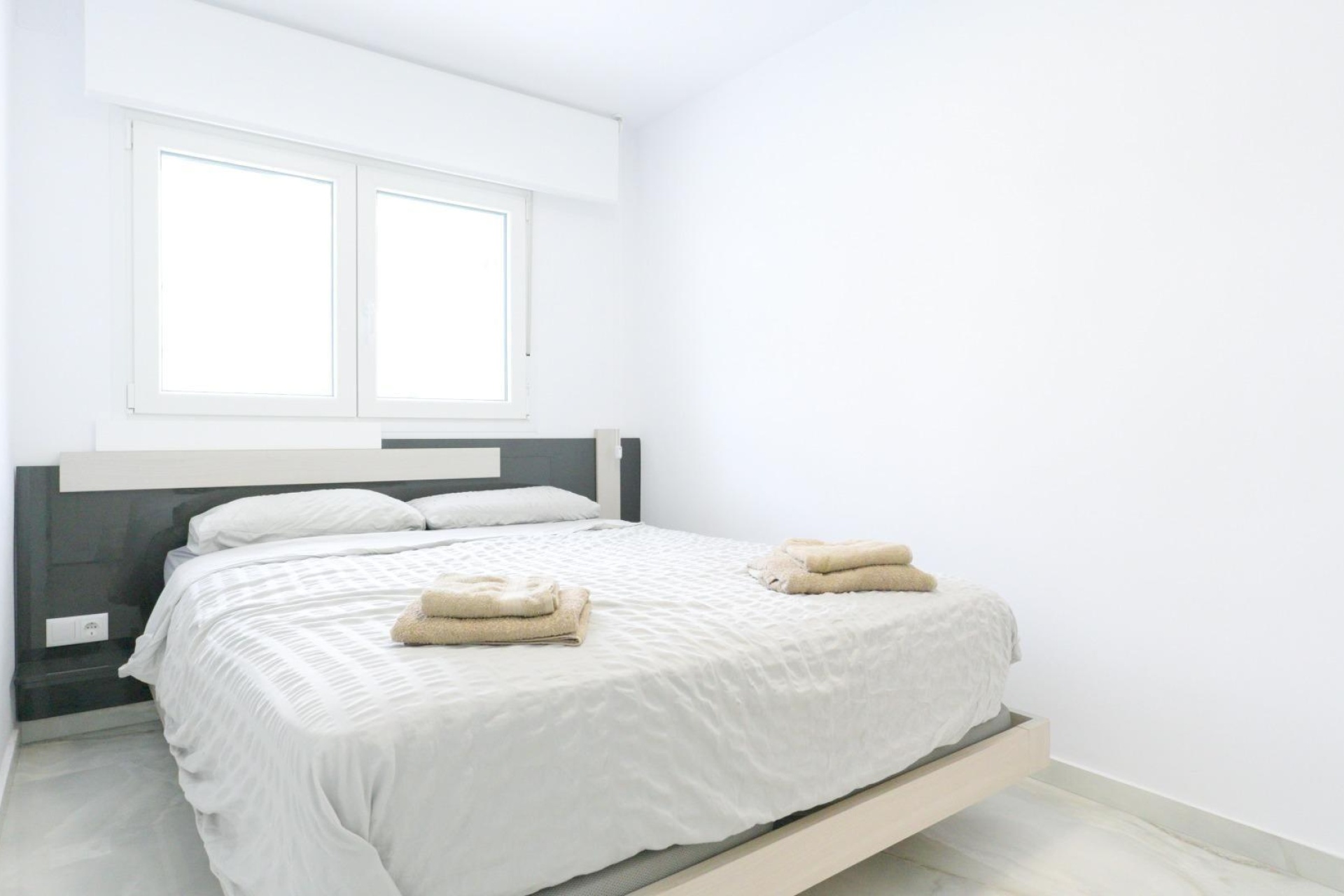 Resale - Townhouse / Terraced House - Torrevieja - Punta Prima