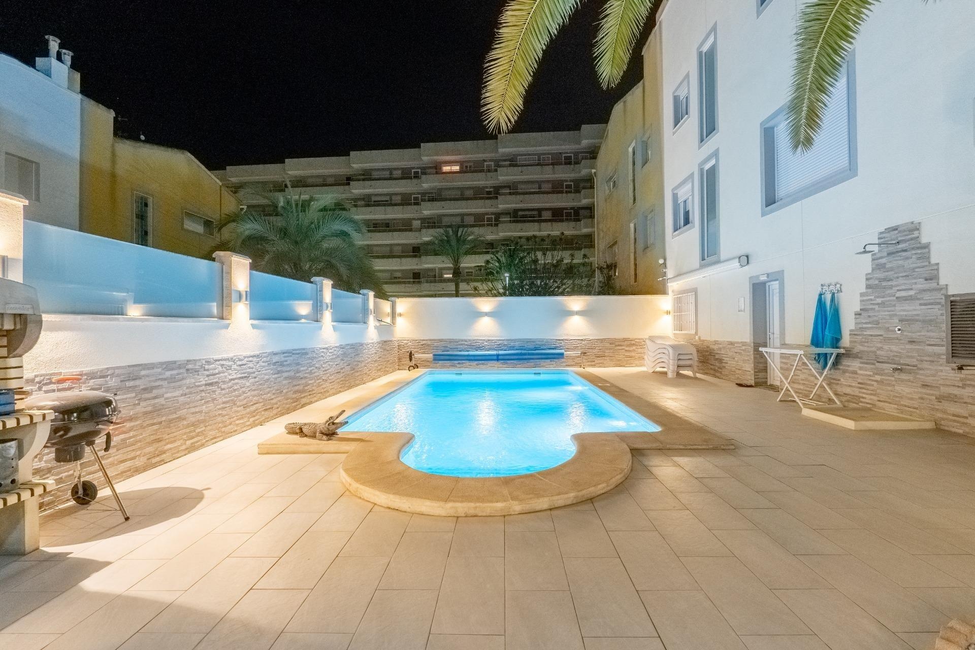 Resale - Townhouse / Terraced House - Torrevieja - Punta Prima