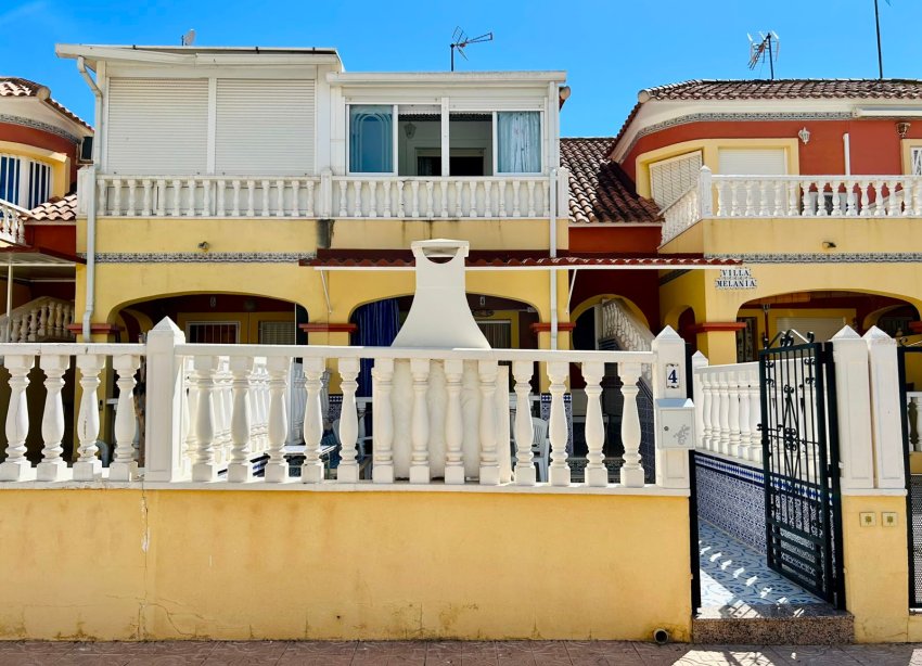 Resale - Townhouse / Terraced House - Torrevieja - San Luis