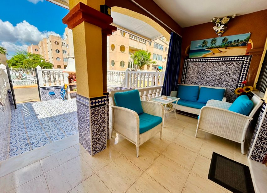 Resale - Townhouse / Terraced House - Torrevieja - San Luis