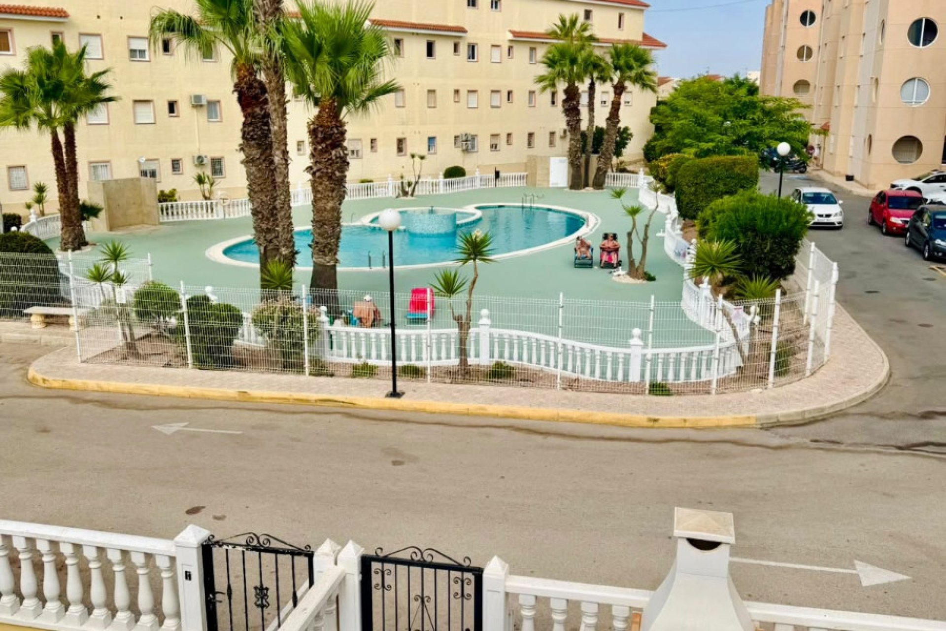 Resale - Townhouse / Terraced House - Torrevieja - San Luis