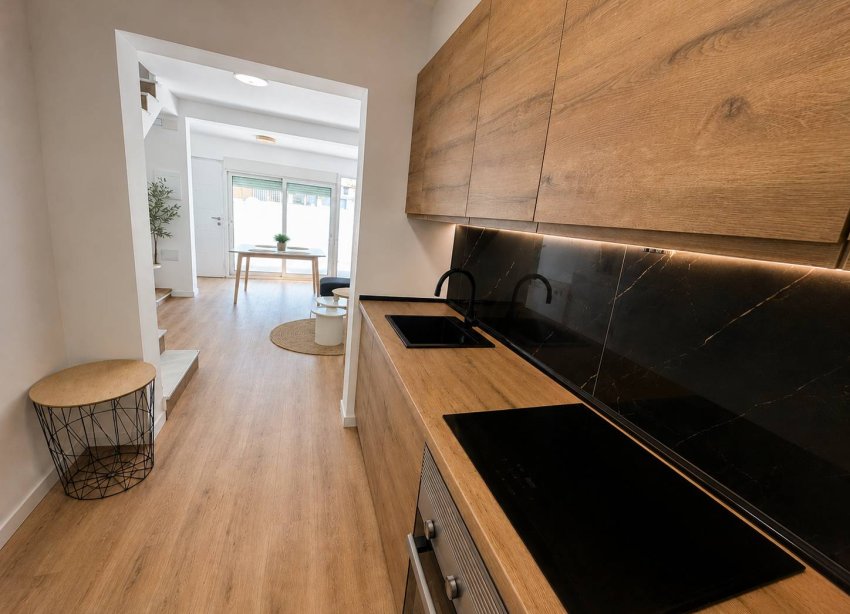 Resale - Townhouse / Terraced House - Torrevieja