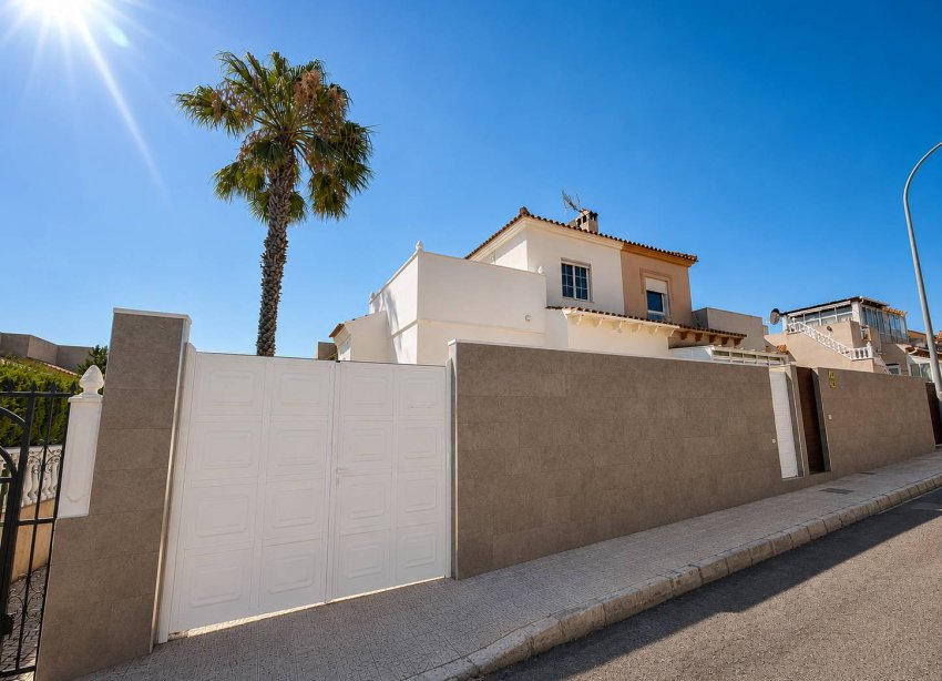 Resale - Townhouse / Terraced House - Torrevieja