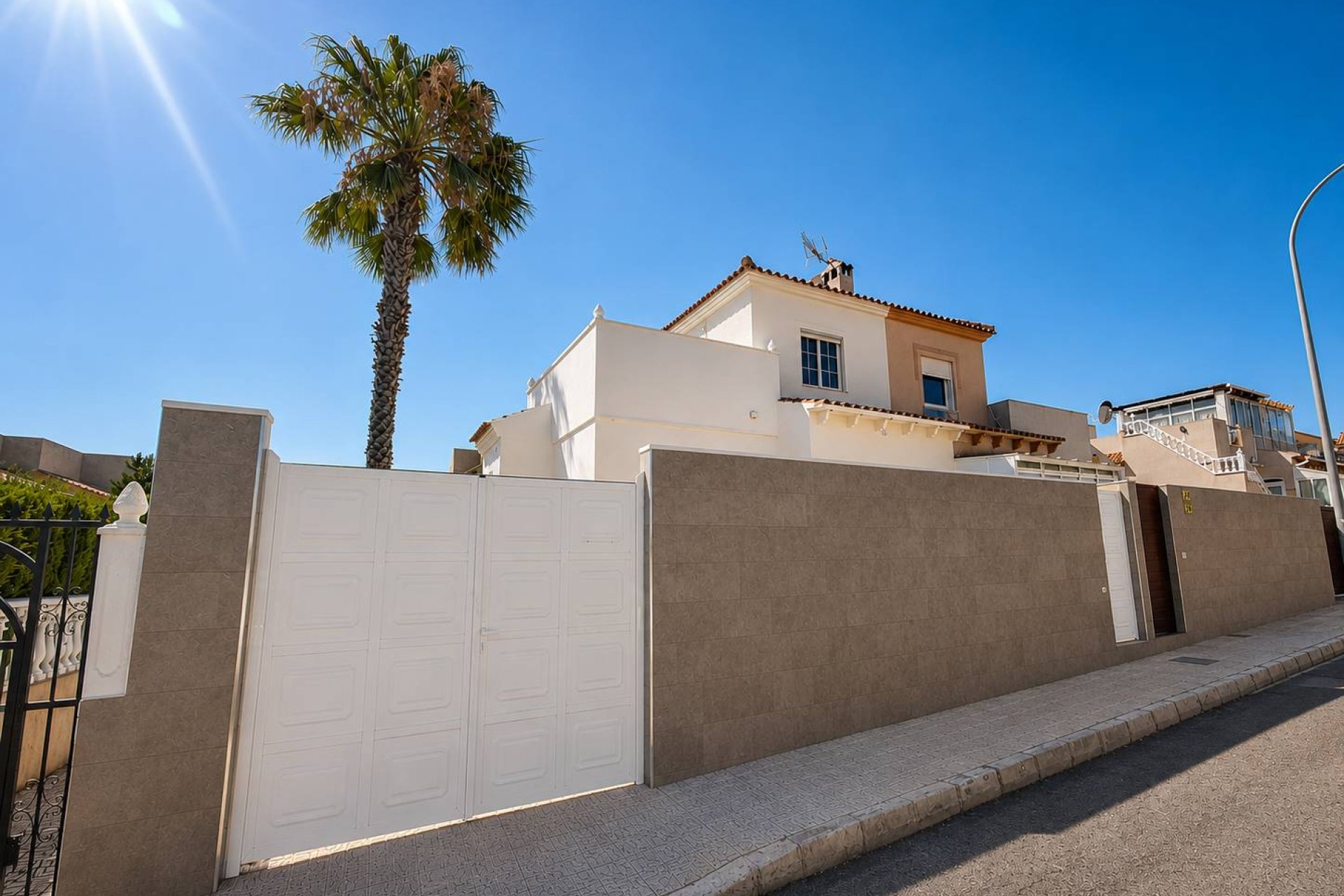 Resale - Townhouse / Terraced House - Torrevieja