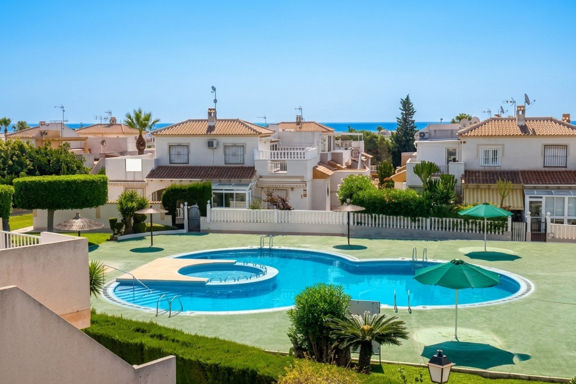 Resale - Townhouse / Terraced House - Torrevieja