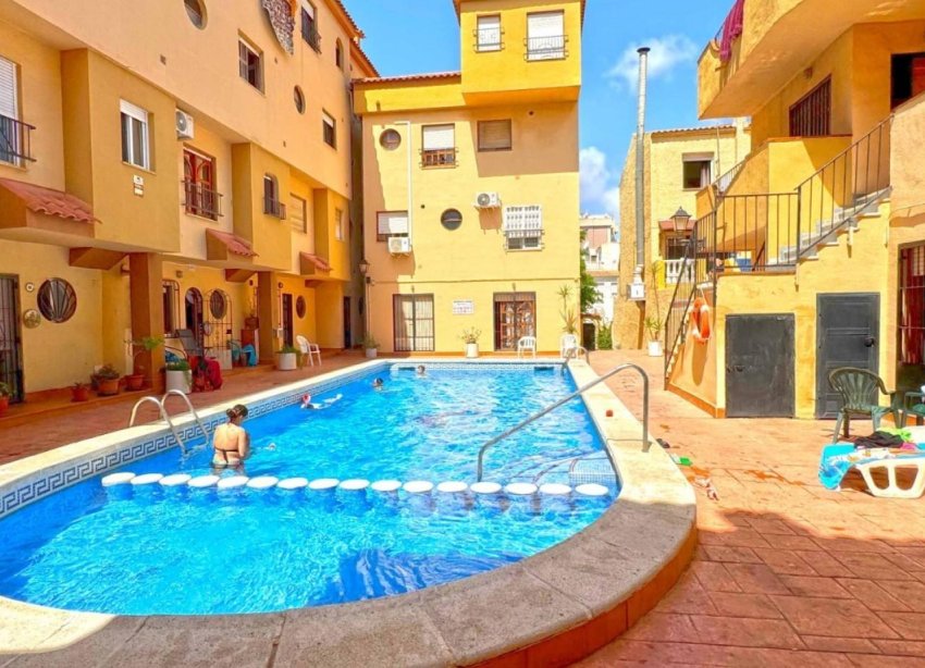 Resale - Townhouse - Torrevieja - Calas blanca