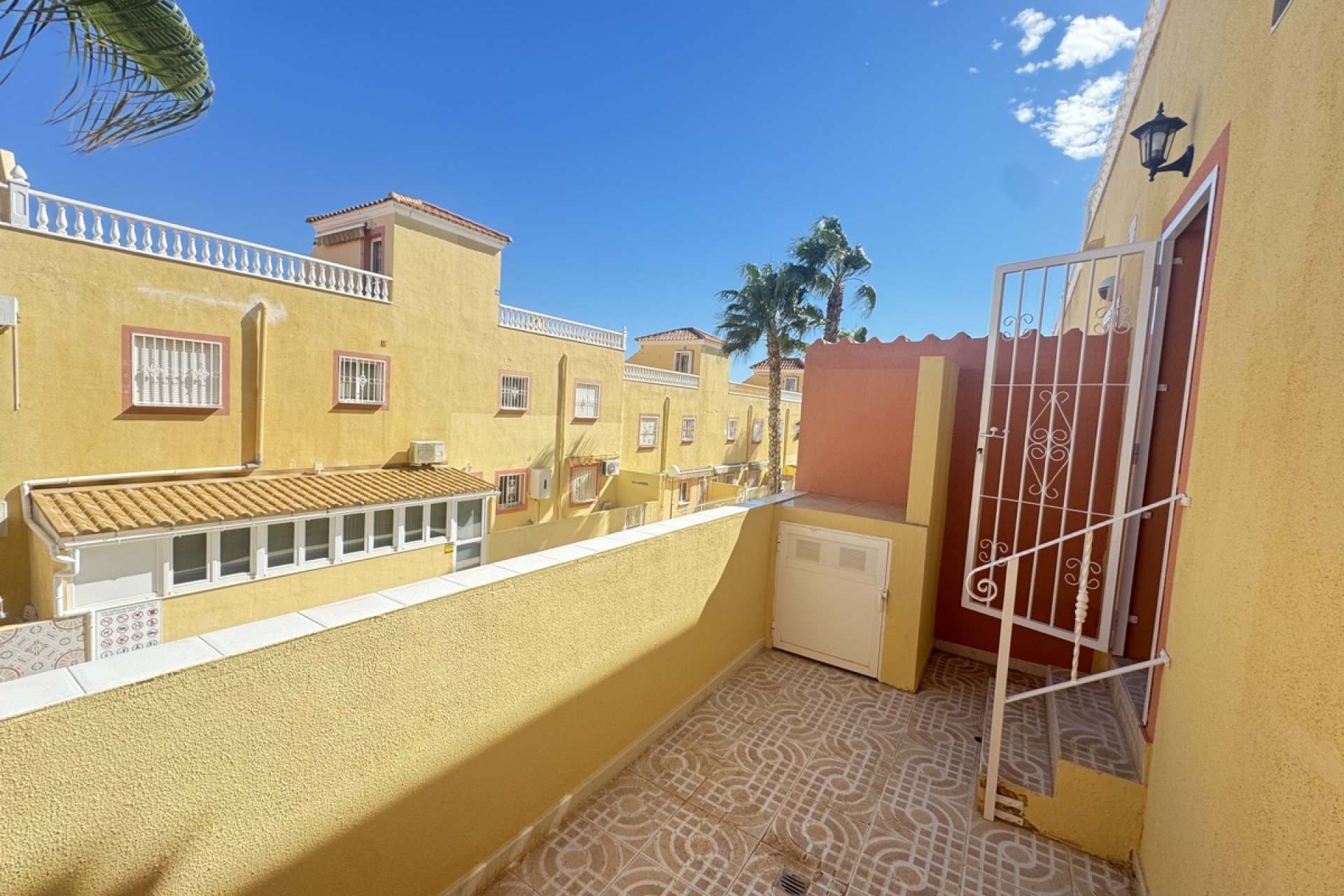 Resale - Townhouse - Villamartin