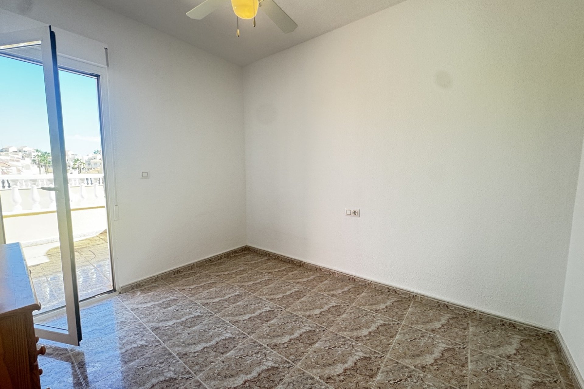 Resale - Townhouse - Villamartin