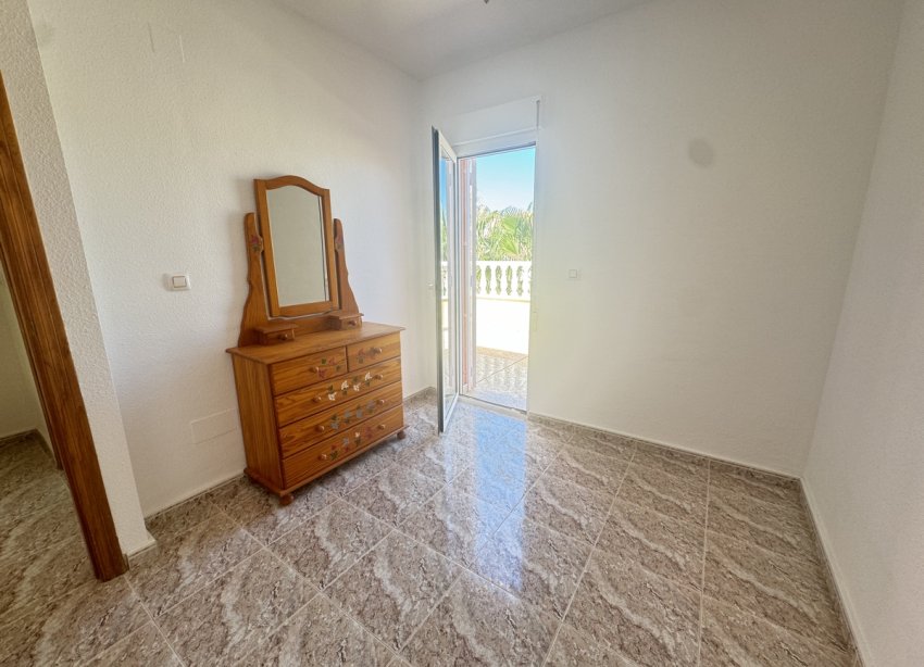 Resale - Townhouse - Villamartin