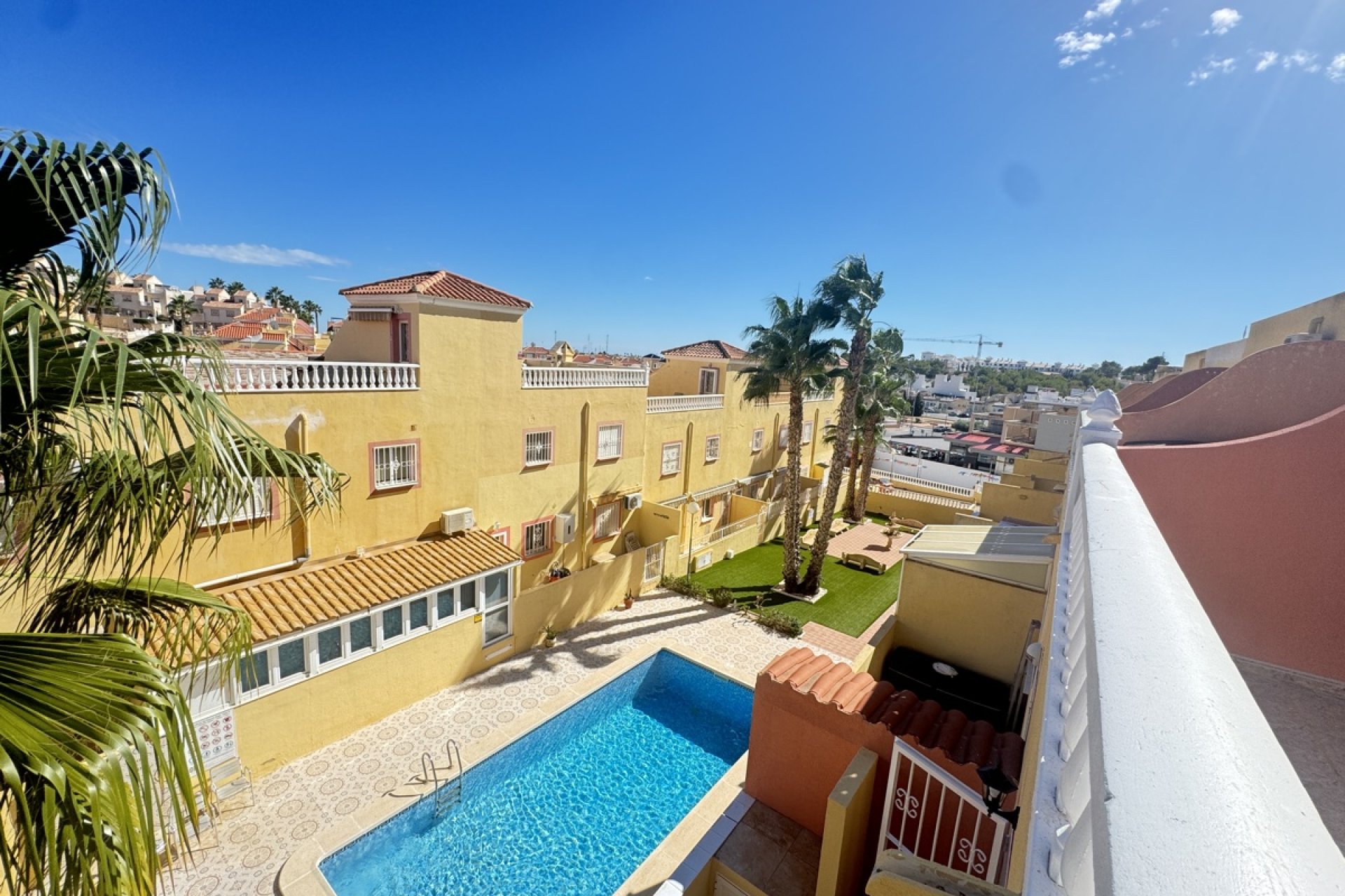 Resale - Townhouse - Villamartin