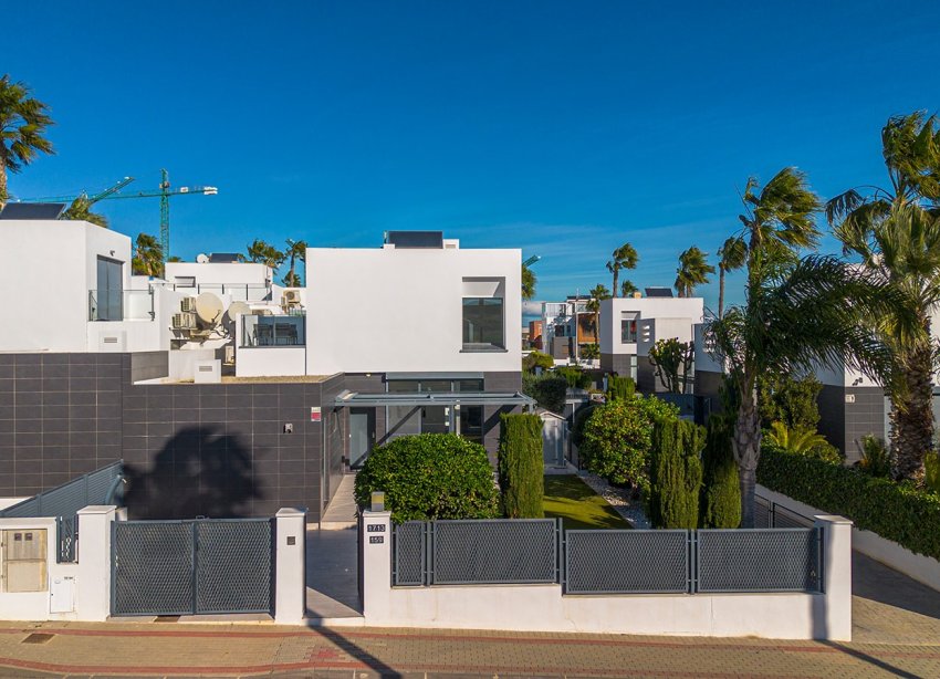 Resale - Villa - Algorfa - La Finca Golf